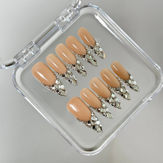 Champagne Crystal Luxe Nail - Elegant Charme