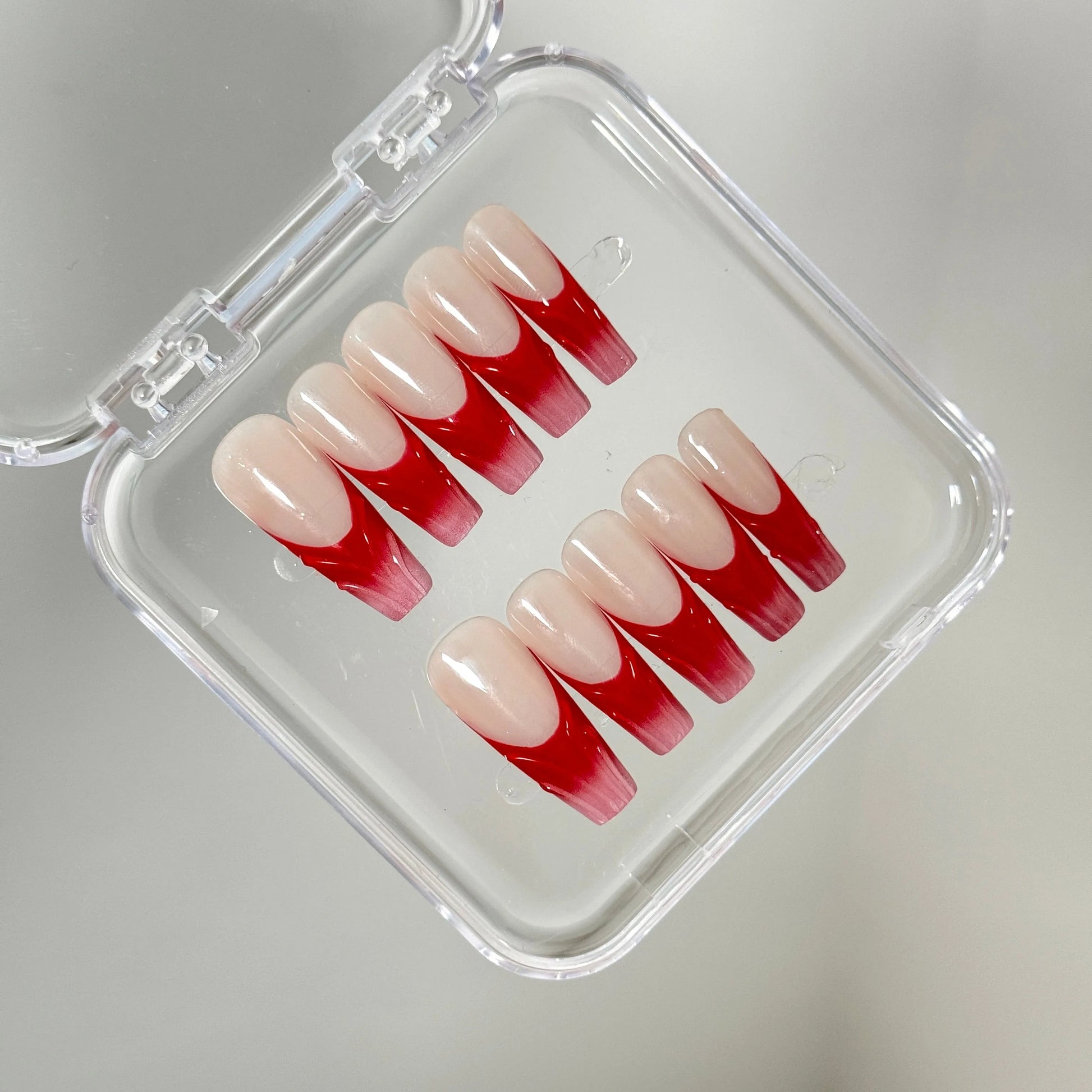 Crimson Wave Nail - Elegant Charme