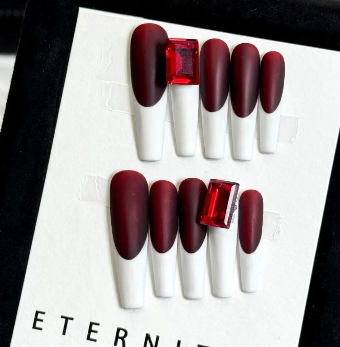 Crimson Elegance Nail - Elegant Charme