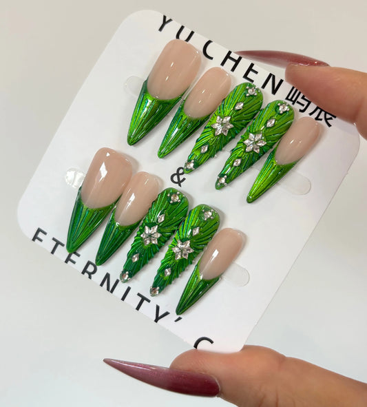 Emerald Shine Floral Nail - Elegant Charme